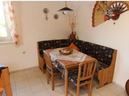 House Natalie Apartman